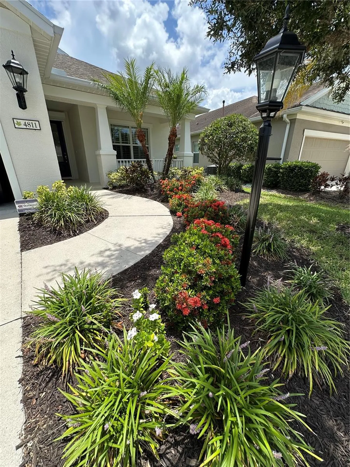 4811 Silvermoss Drive Sarasota FL 34243
