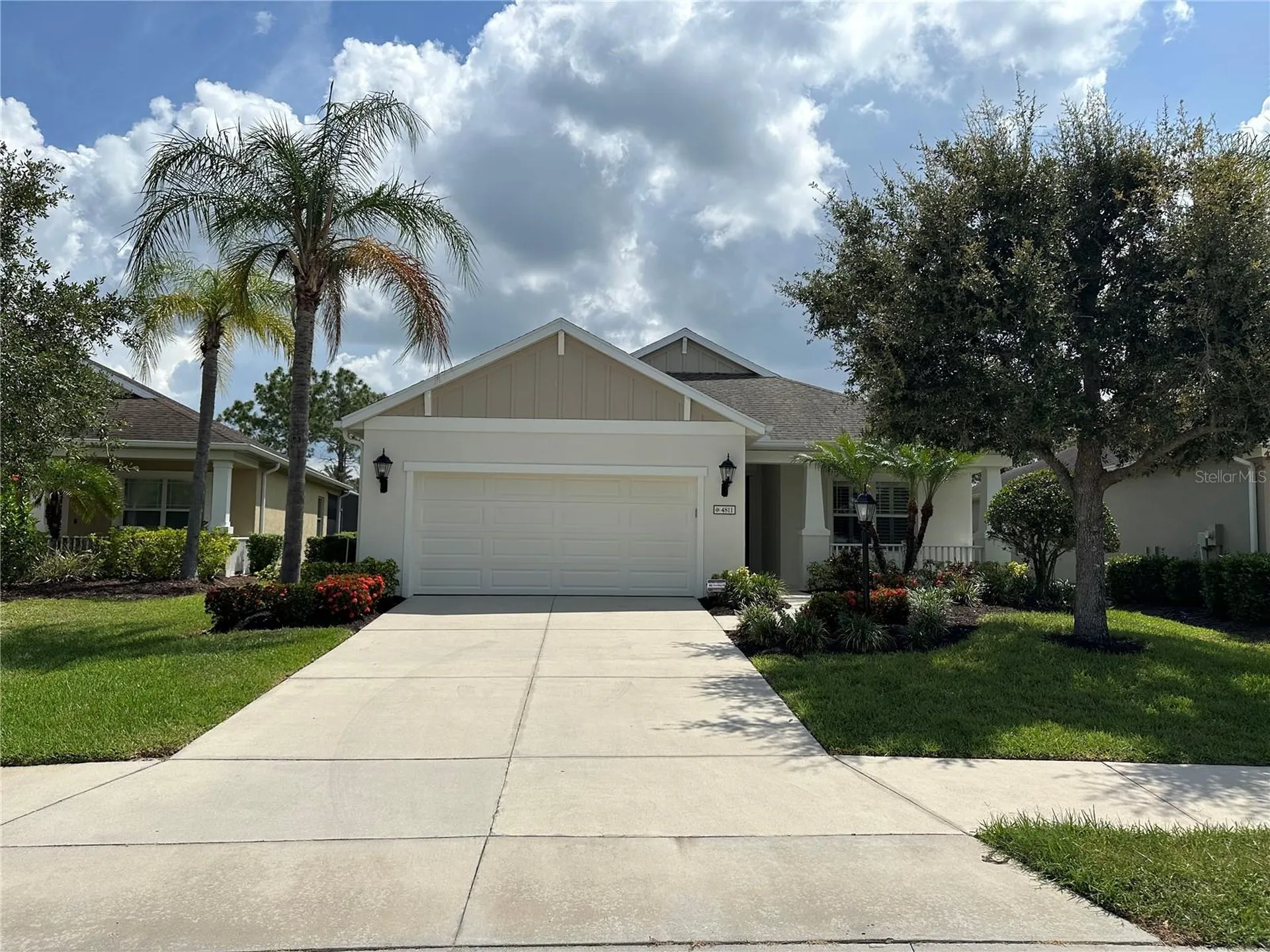 4811 Silvermoss Drive Sarasota FL 34243