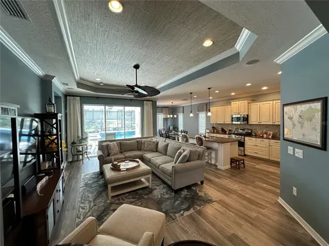 4811 Silvermoss Drive Sarasota FL 34243