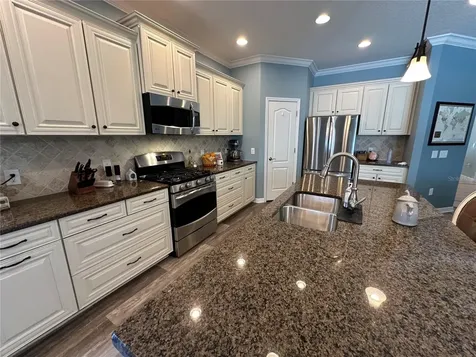 4811 Silvermoss Drive Sarasota FL 34243