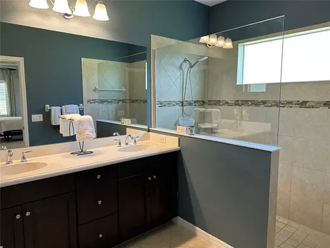 4811 Silvermoss Drive Sarasota FL 34243