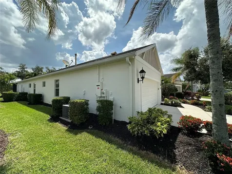 4811 Silvermoss Drive Sarasota FL 34243