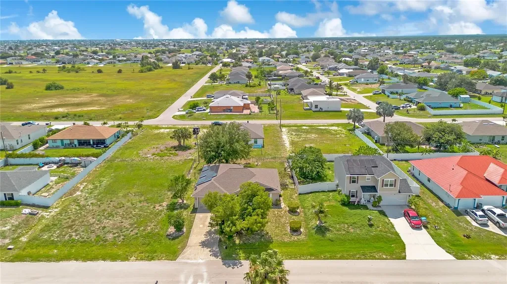 2904 NE 4th Place Cape Coral FL 33909