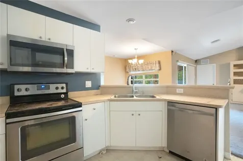 2904 NE 4th Place Cape Coral FL 33909