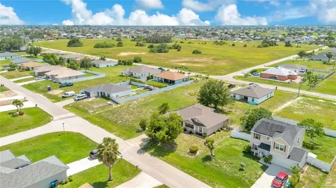 2904 NE 4th Place Cape Coral FL 33909
