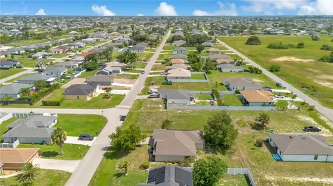 2904 NE 4th Place Cape Coral FL 33909