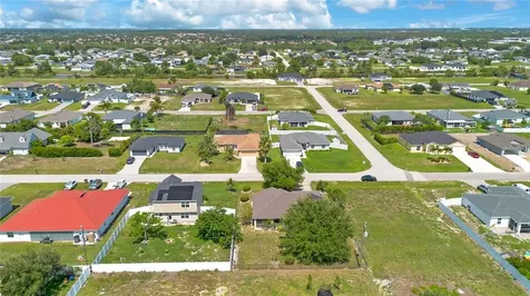 2904 NE 4th Place Cape Coral FL 33909