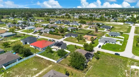 2904 NE 4th Place Cape Coral FL 33909