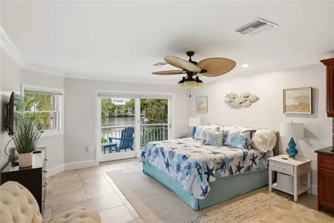 4034 Roberts Point Road Sarasota FL 34242