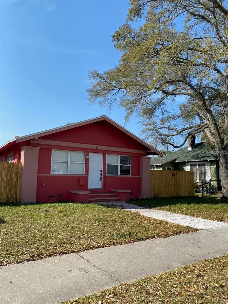 1034 16th Avenue S St Petersburg FL 33705