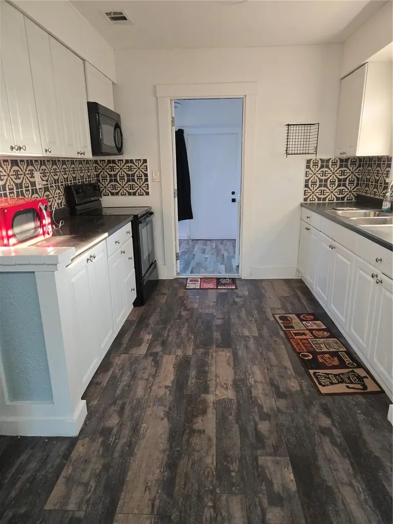 1034 16th Avenue S St Petersburg FL 33705