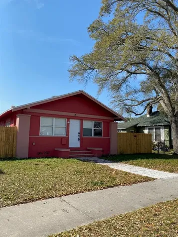 1034 16th Avenue S St Petersburg FL 33705