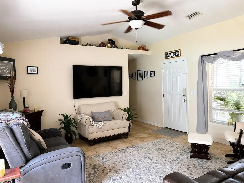 1462 Admiral Nimitz Avenue Daytona Beach FL 32124
