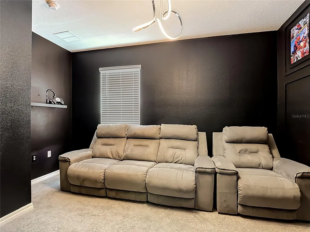 1172 Cascades Avenue Davenport FL 33837