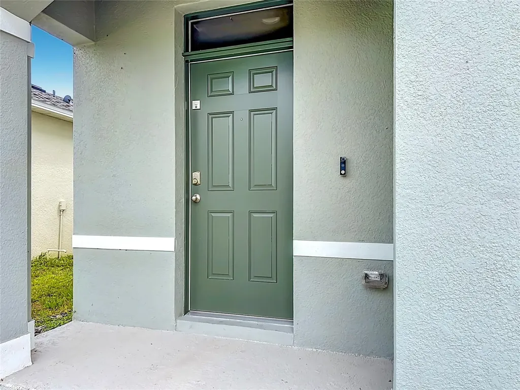 1172 Cascades Avenue Davenport FL 33837