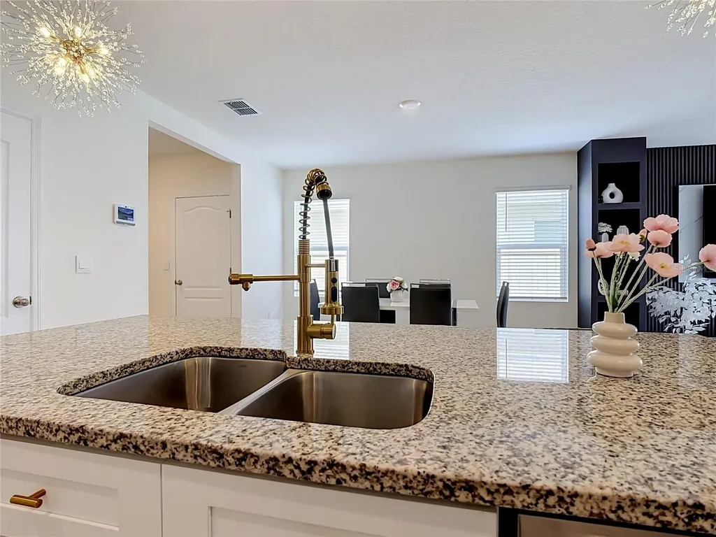 1172 Cascades Avenue Davenport FL 33837