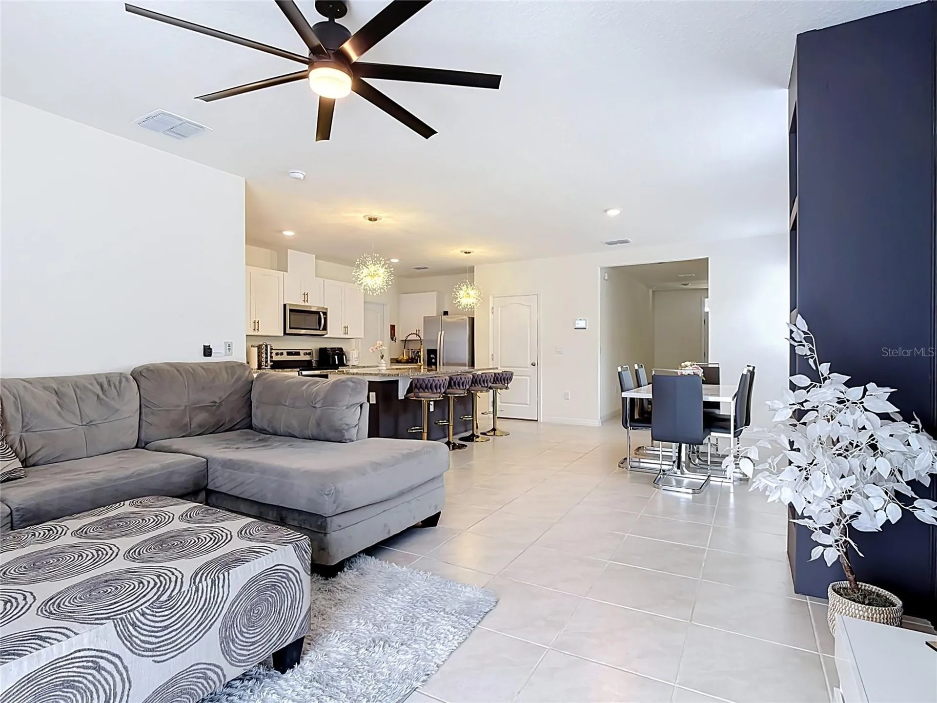 1172 Cascades Avenue Davenport FL 33837