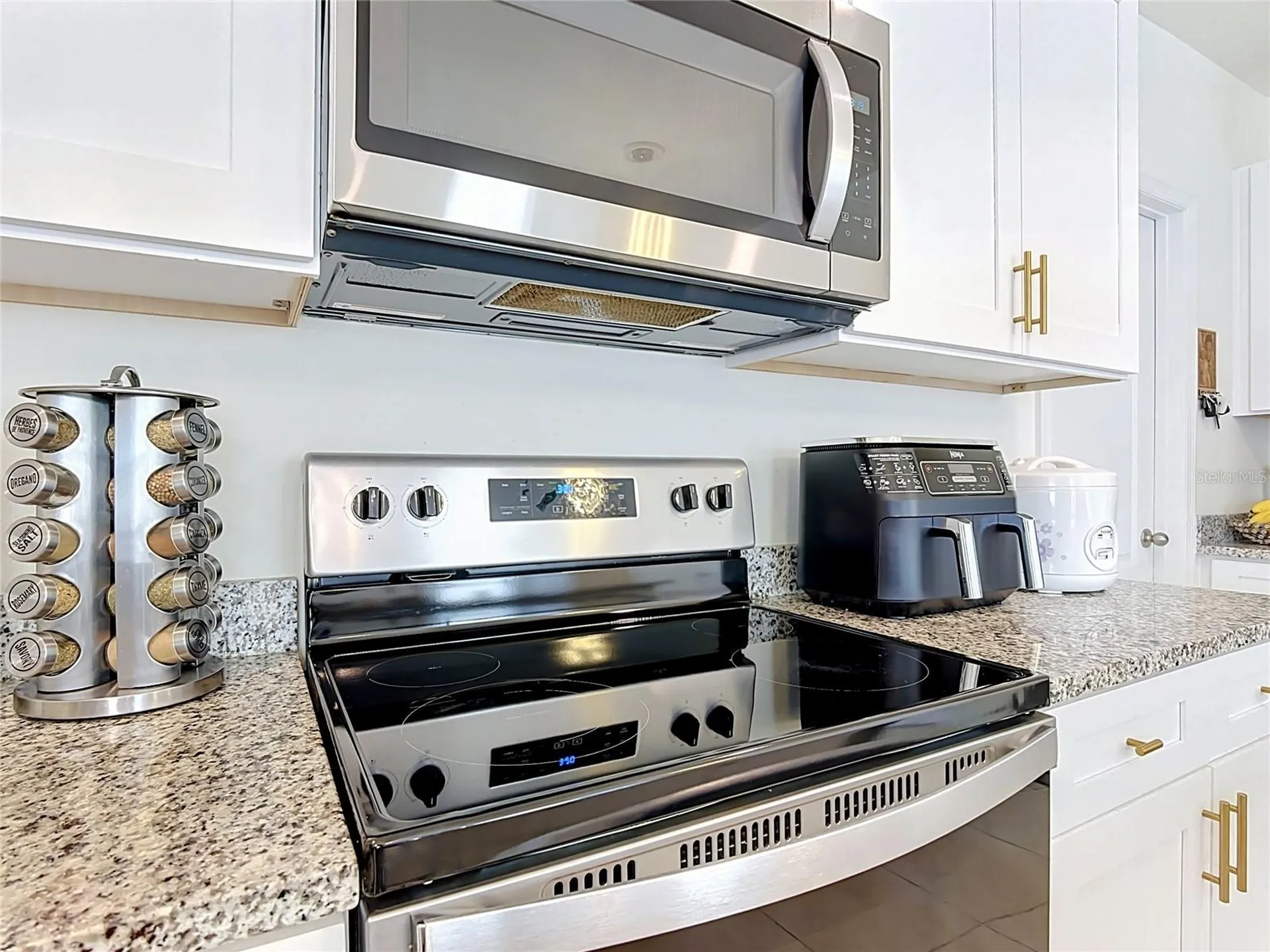 1172 Cascades Avenue Davenport FL 33837