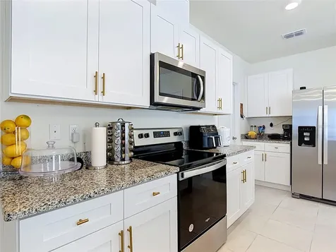 1172 Cascades Avenue Davenport FL 33837