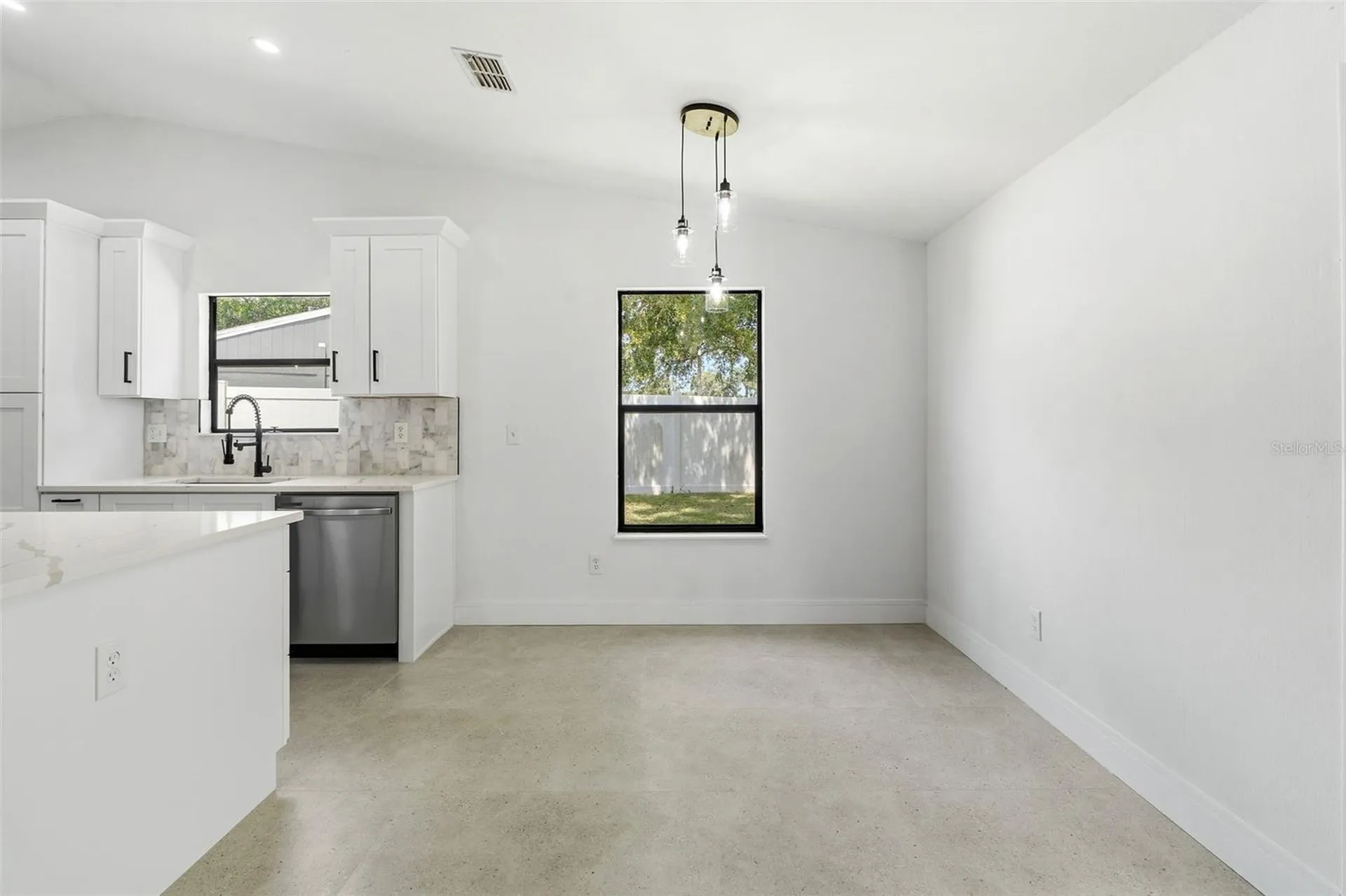 1206 Sawgrass Court Oldsmar FL 34677