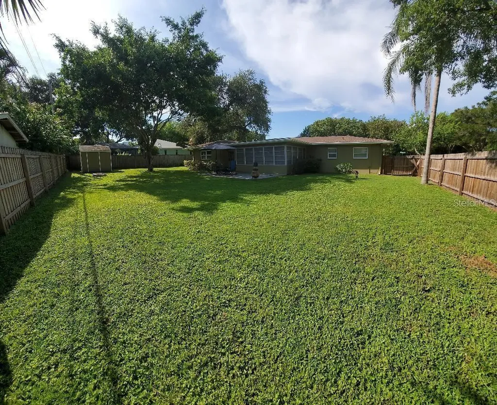 1637 Whitewood Drive Clearwater FL 33756