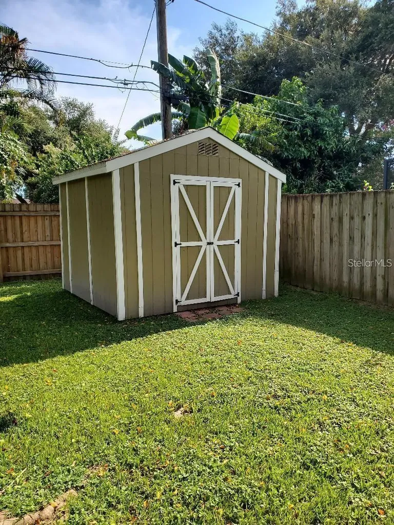 1637 Whitewood Drive Clearwater FL 33756