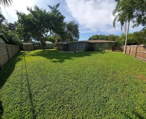 1637 Whitewood Drive Clearwater FL 33756