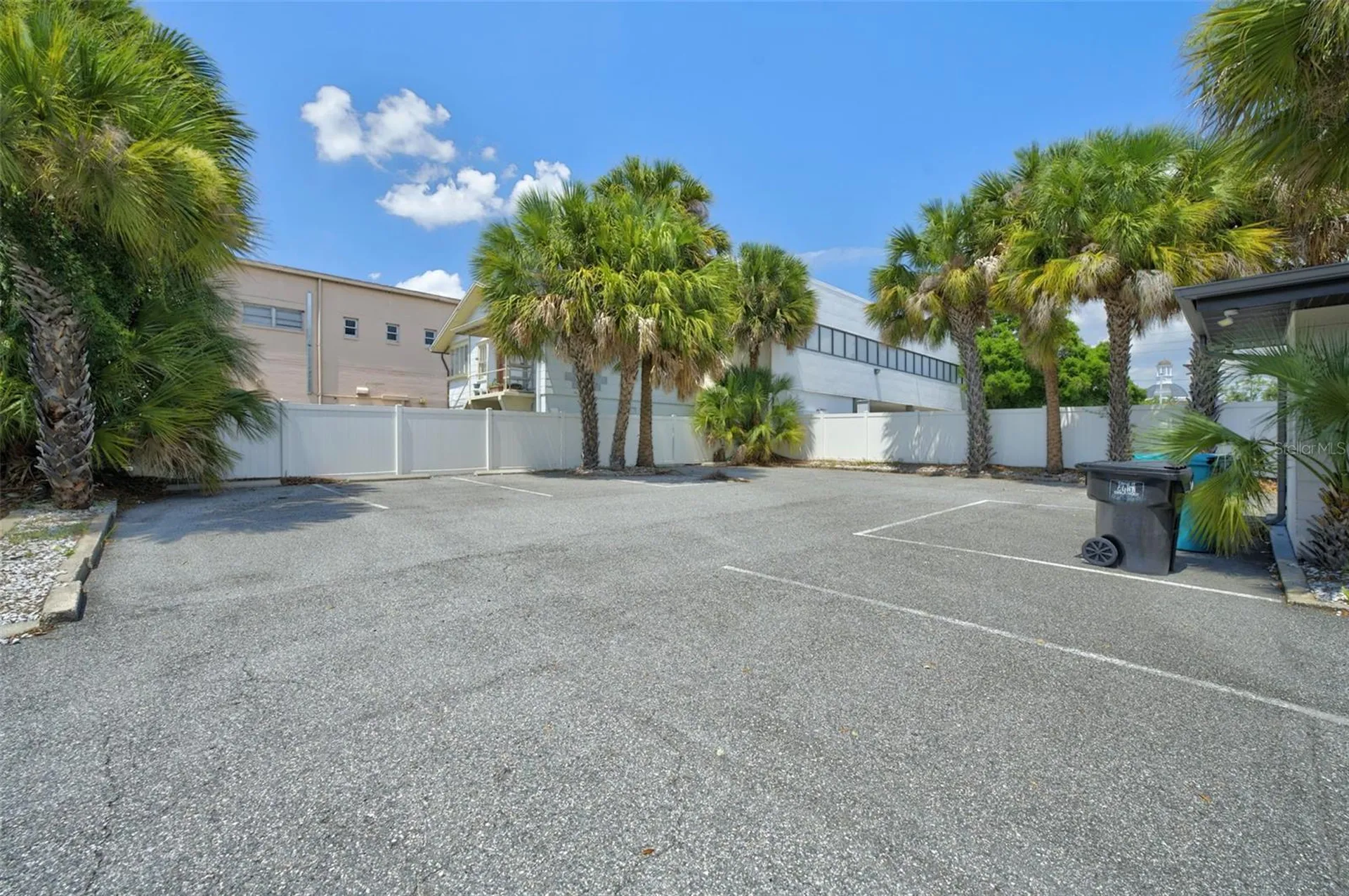 229 Pasadena Place Orlando FL 32803