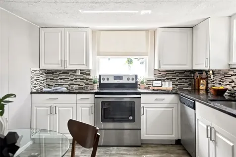 109 E Bass Street Kissimmee FL 34744