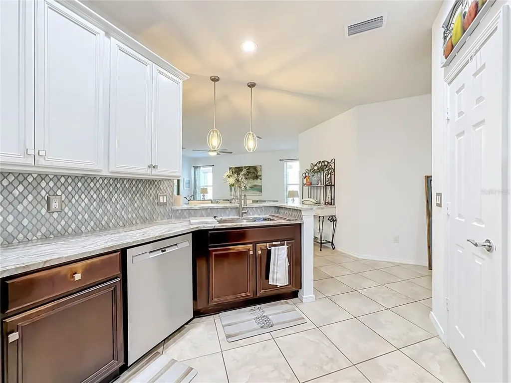 5539 Sunset Falls Drive Apollo Beach FL 33572