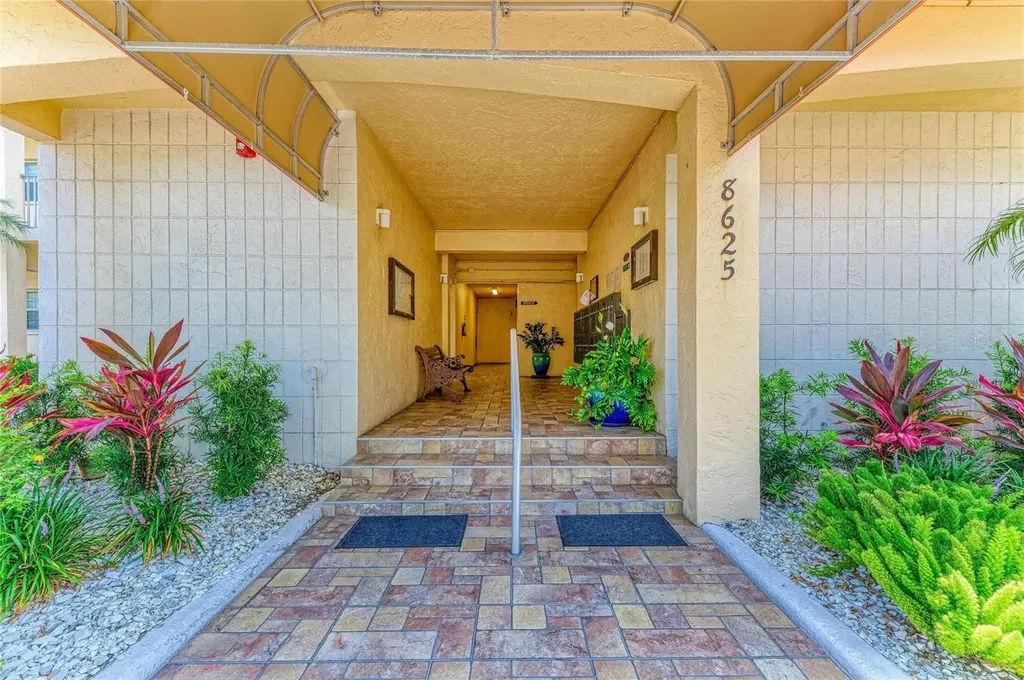 8625 Midnight Pass Road Sarasota FL 34242