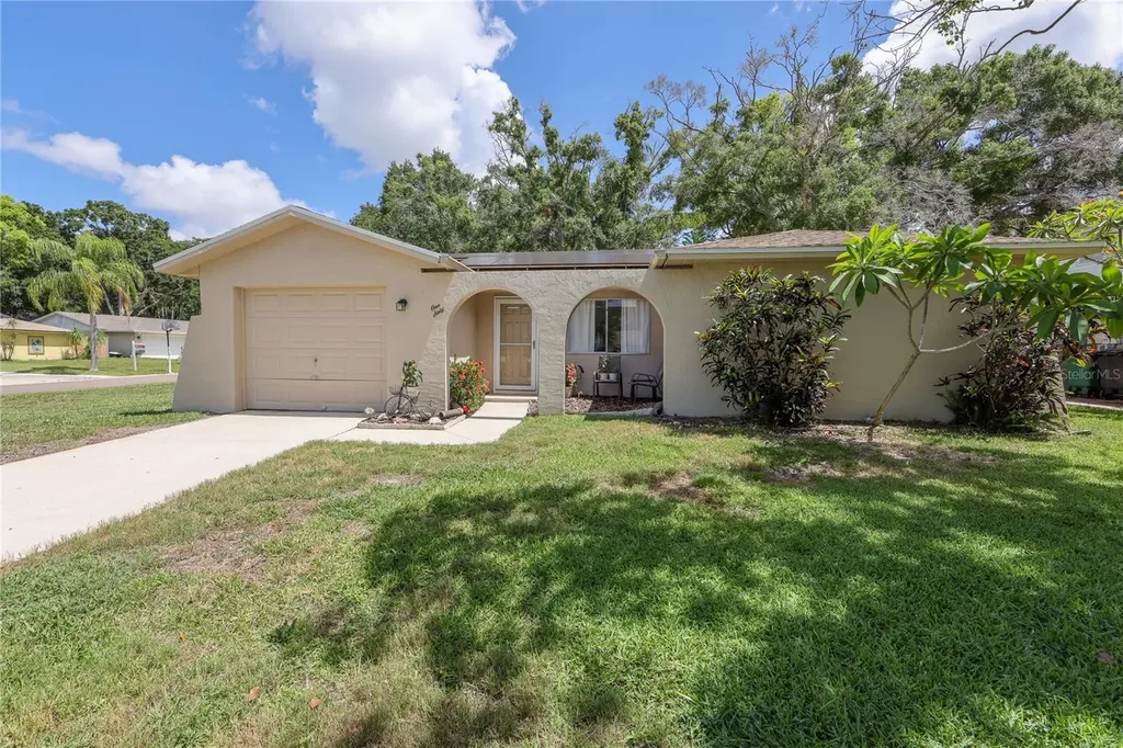 160 Meadowlark Drive Safety Harbor FL 34695