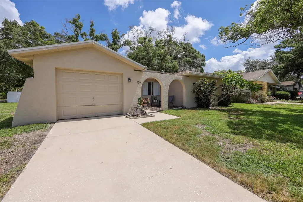 160 Meadowlark Drive Safety Harbor FL 34695