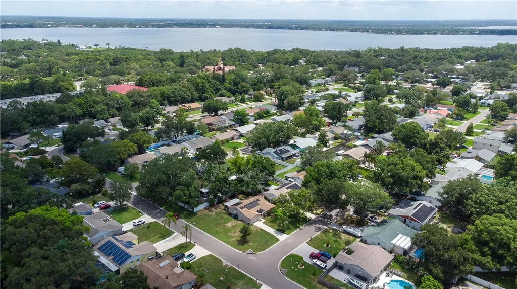 160 Meadowlark Drive Safety Harbor FL 34695