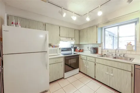 160 Meadowlark Drive Safety Harbor FL 34695