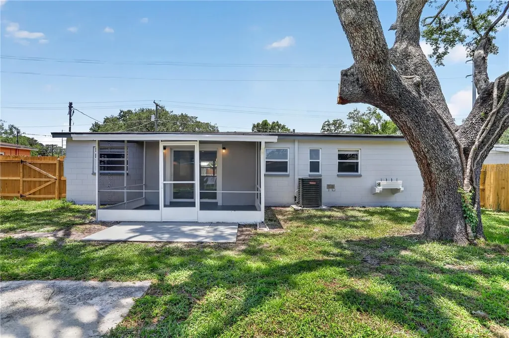 10405 N 22nd Street Tampa FL 33612