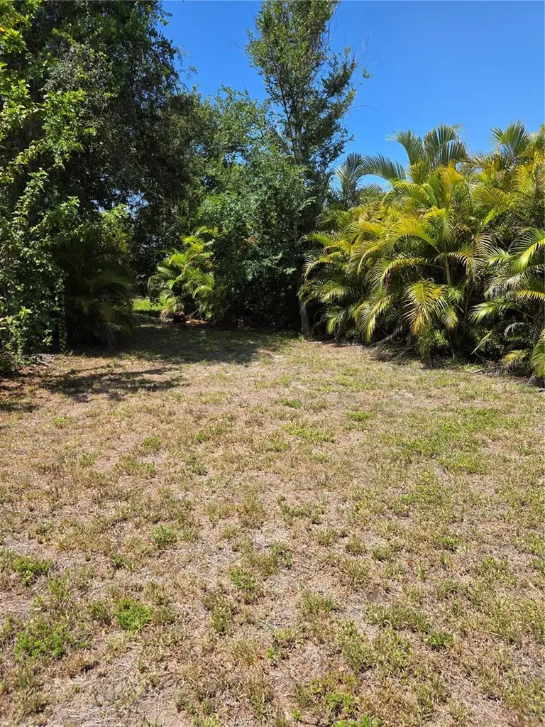 222 Rotonda Boulevard E Rotonda West FL 33947