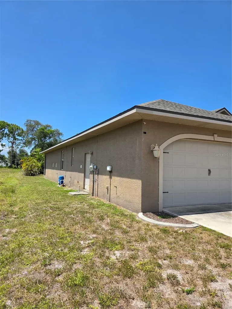 222 Rotonda Boulevard E Rotonda West FL 33947