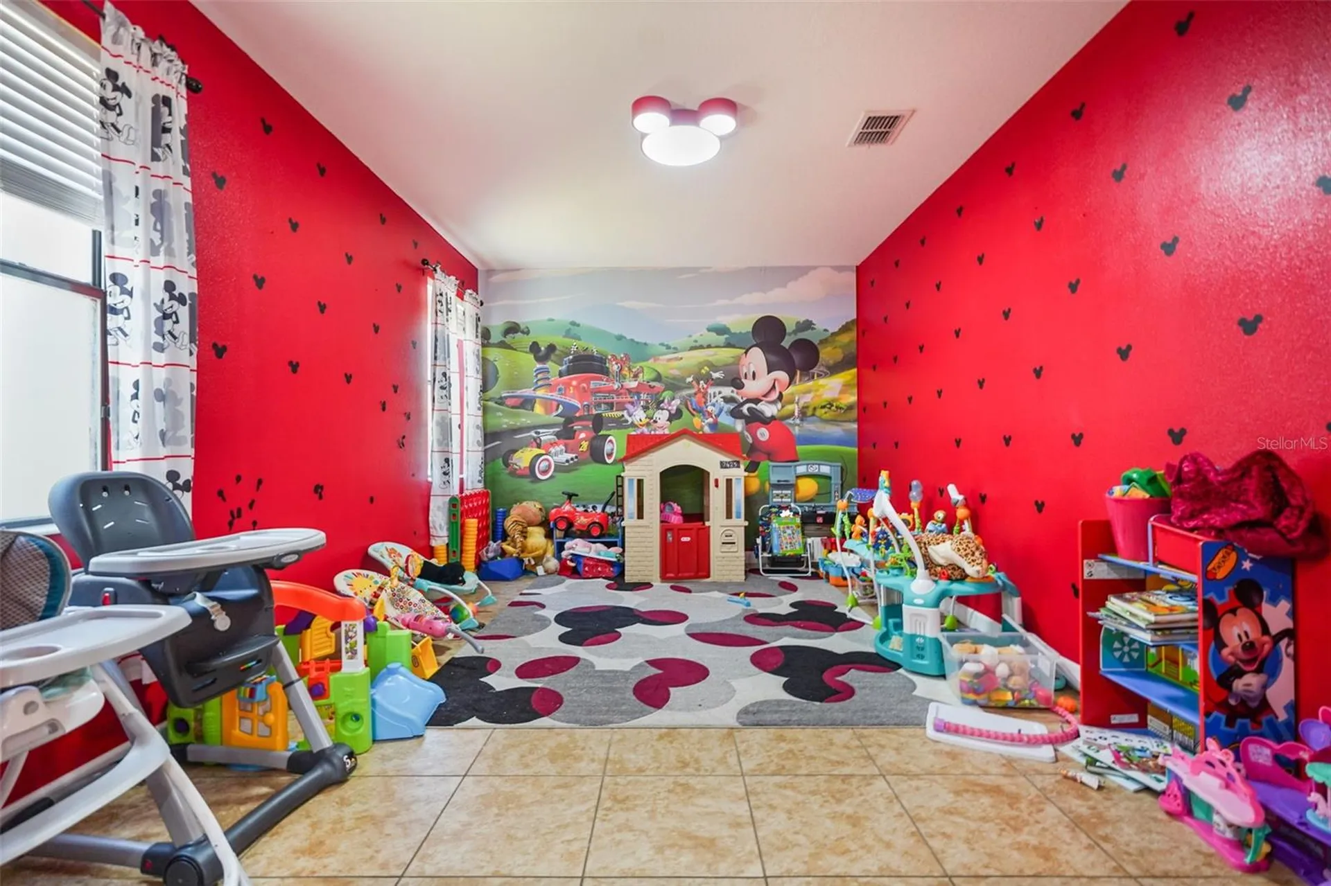 1461 Myrtlewood Street Davenport FL 33896