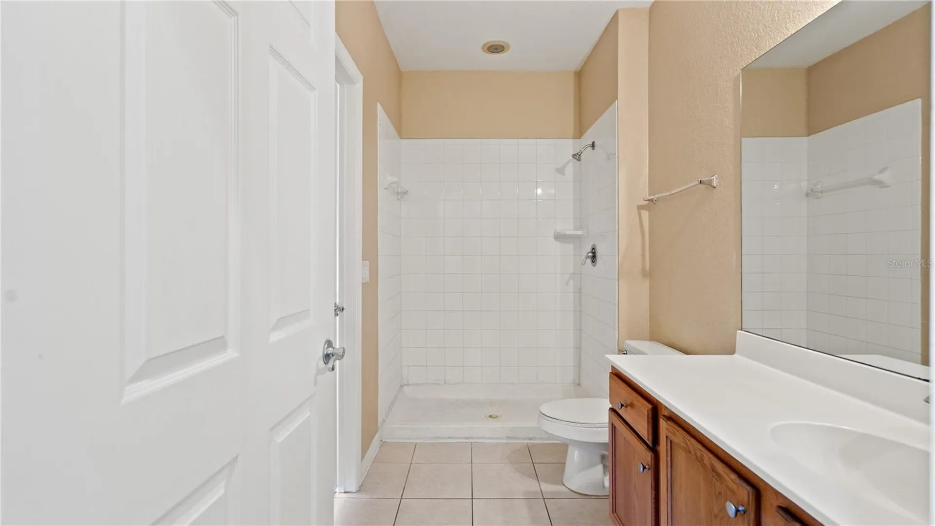 2586 Grand Central Parkway Orlando FL 32839