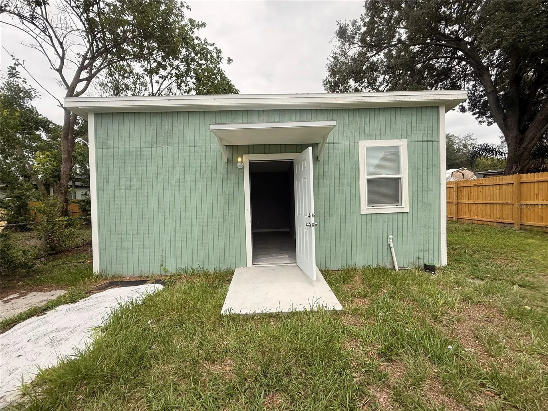 8623 N Willow Avenue Tampa FL 33604