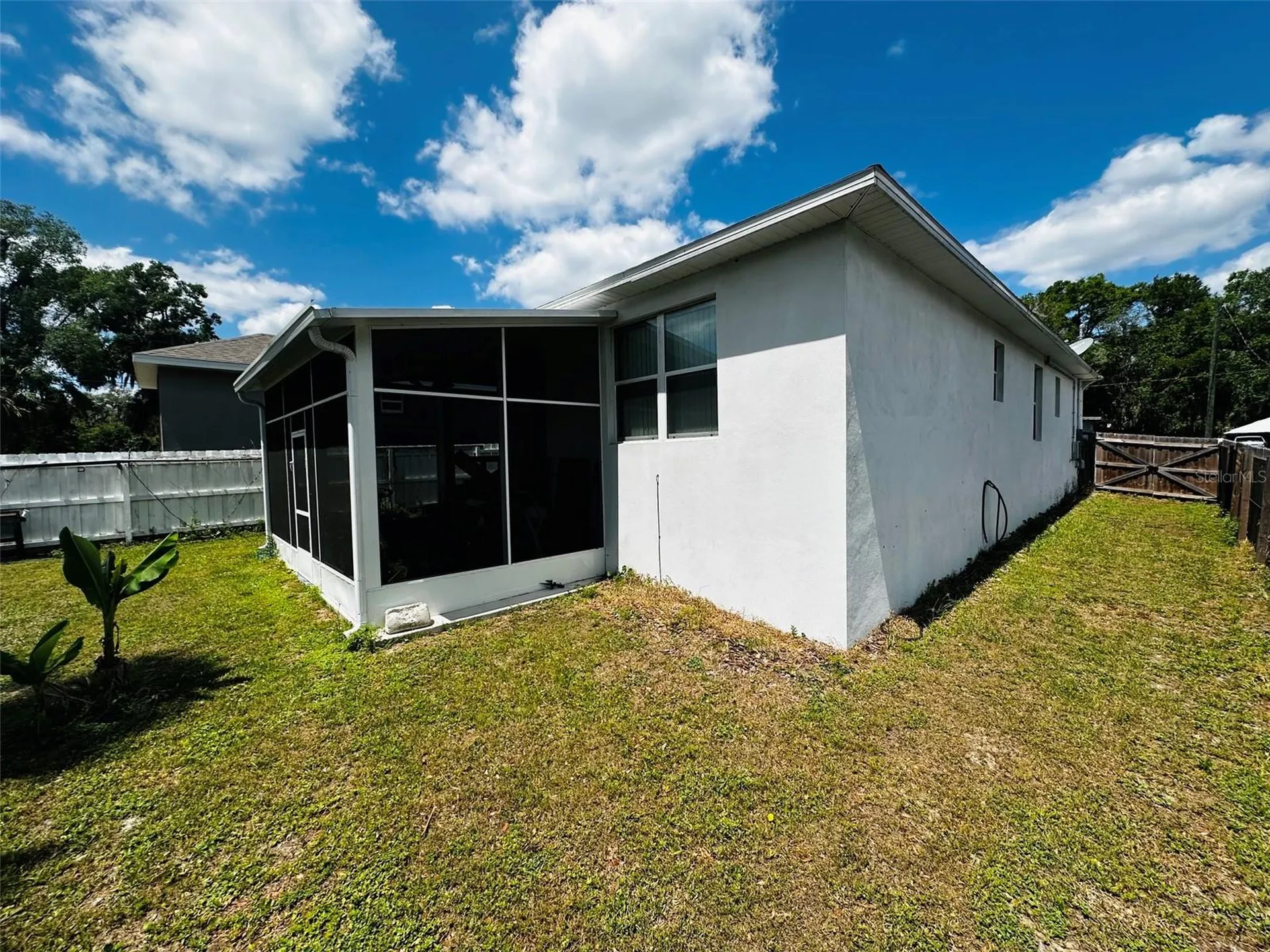 606 W Voorhis Avenue Deland FL 32720