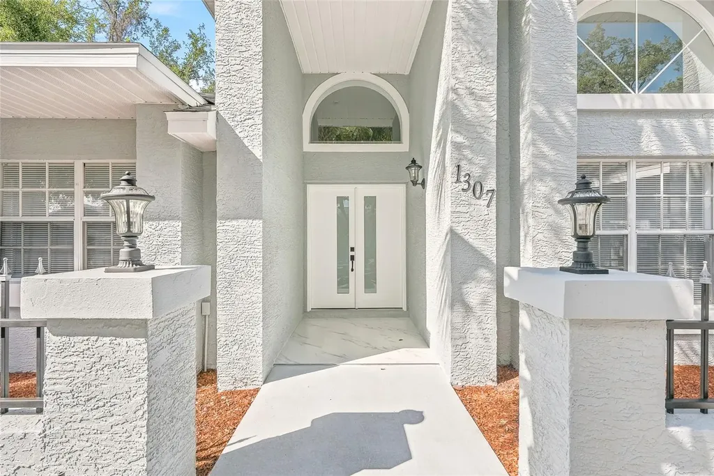 1307 Belcher Drive Tarpon Springs FL 34689