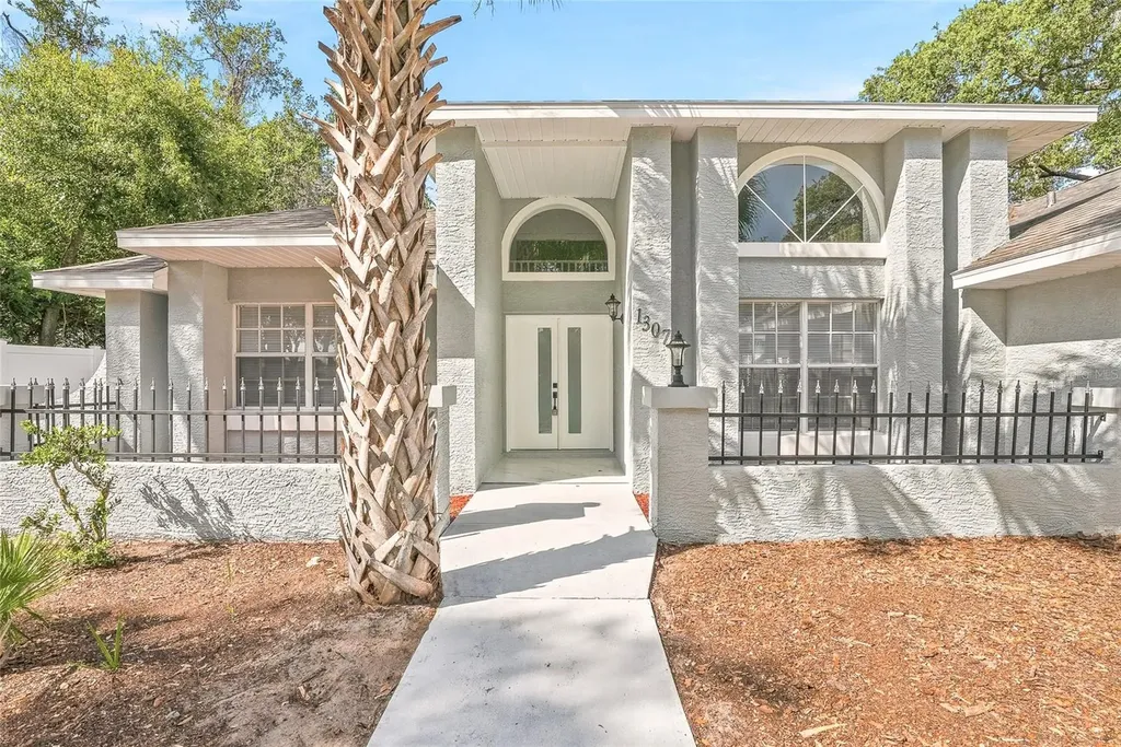 1307 Belcher Drive Tarpon Springs FL 34689
