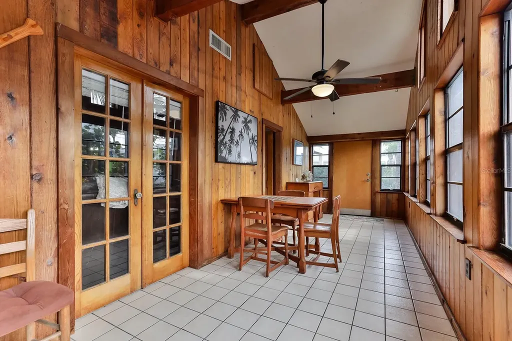 314 Due East Street New Smyrna Beach FL 32169