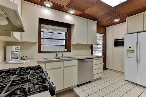 314 Due East Street New Smyrna Beach FL 32169