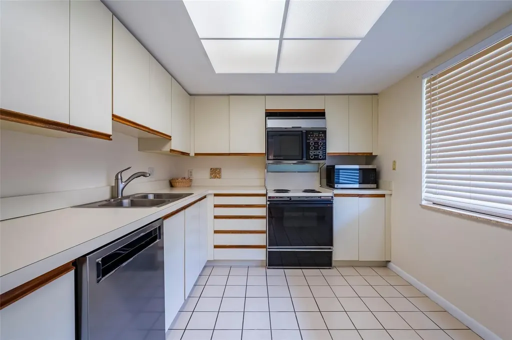 3062 Eastland Boulevard Clearwater FL 33761