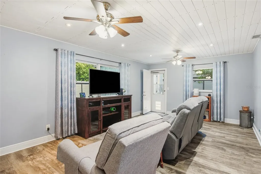 1144 Woodbrook Drive Largo FL 33770