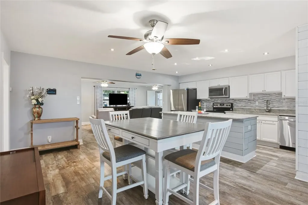 1144 Woodbrook Drive Largo FL 33770