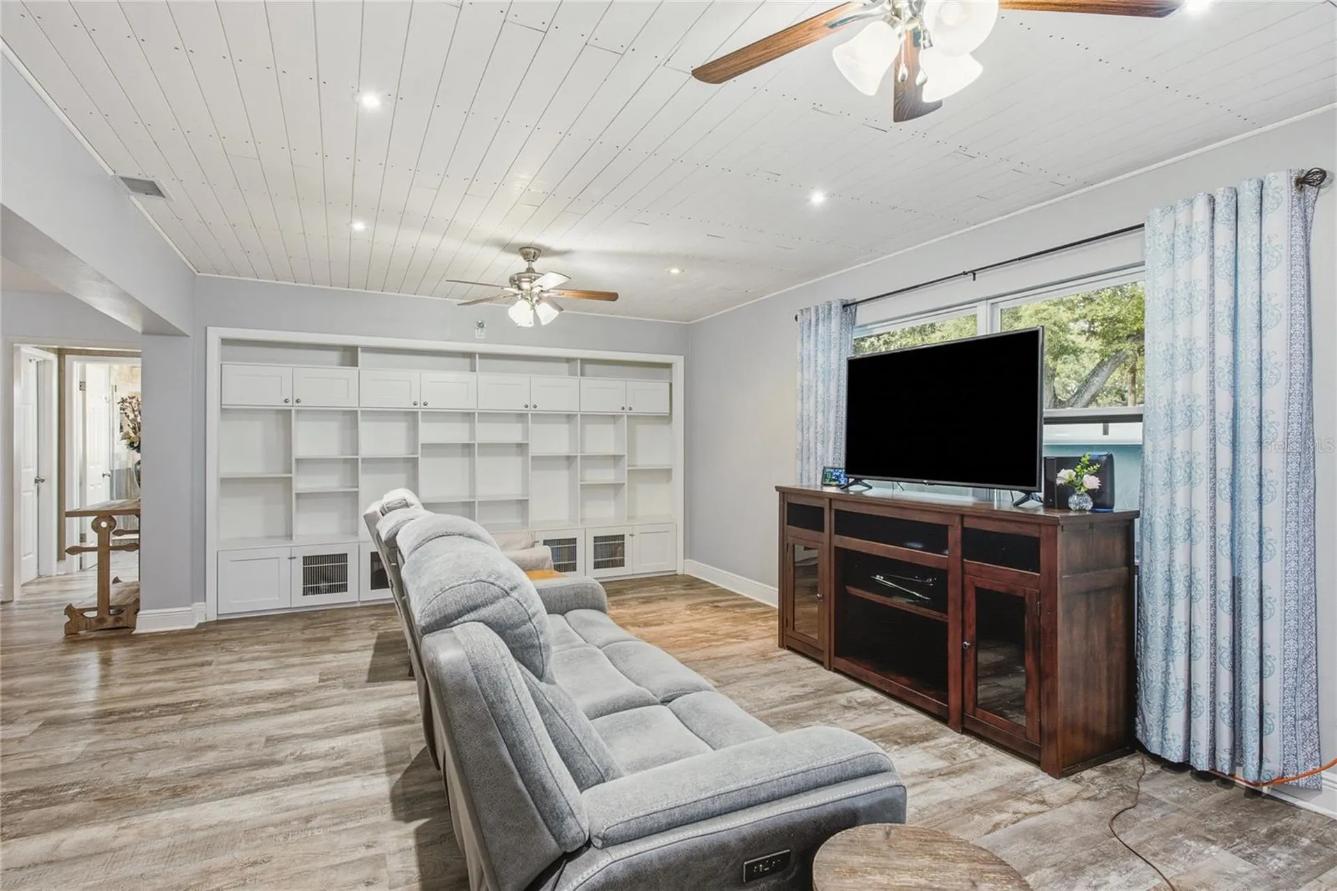 1144 Woodbrook Drive Largo FL 33770